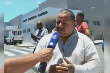 Pai relata ter recebido uma mensagem de Deus durante o sequestro do filho e celebra o resgate do bebê de 11 meses na Bahia. Foto: Reprodução/Instagram/Alô Juca