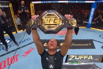 A brasileira Natália Silva conquistou o cinturão do UFC após derrotar a chinesa Wang Cong por decisão unânime nos EUA. Foto: Captura de tela/YouTube/UFC